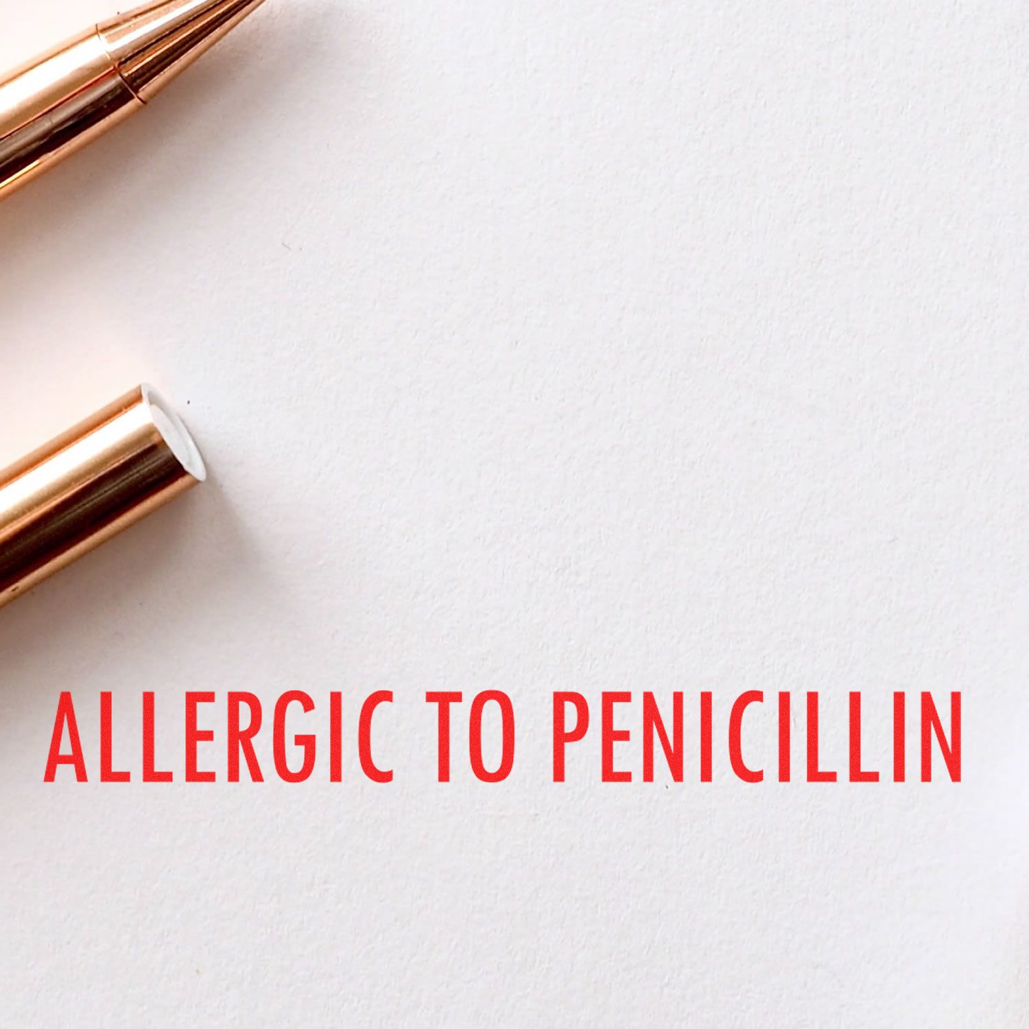 Allergic to penicillin warning sign with syringe and needle on white background, medical allergy label for patients.
