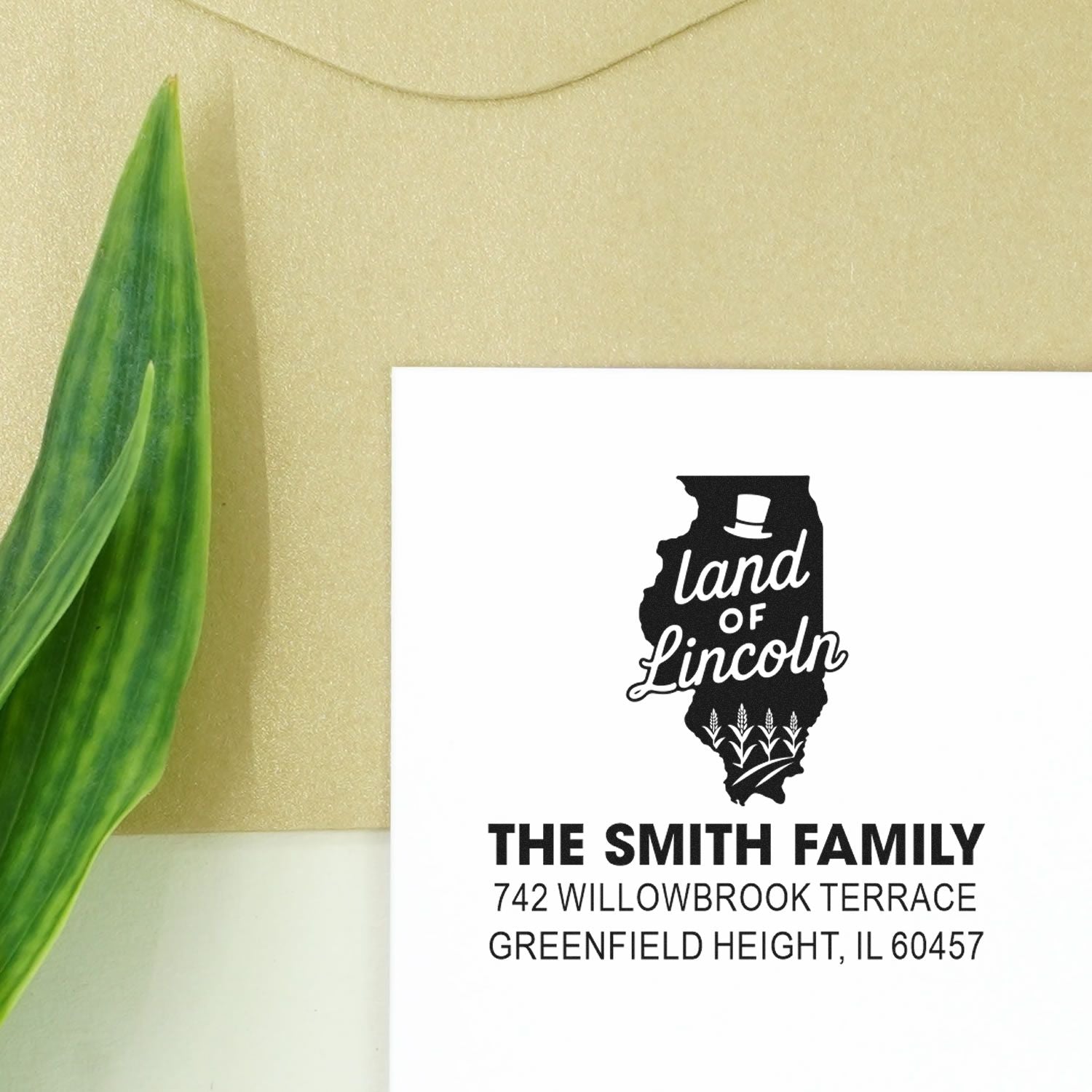 Personalized return address rubber stamp with Illinois Land of Lincoln design for The Smith Family, Greenfield Height, IL 60457