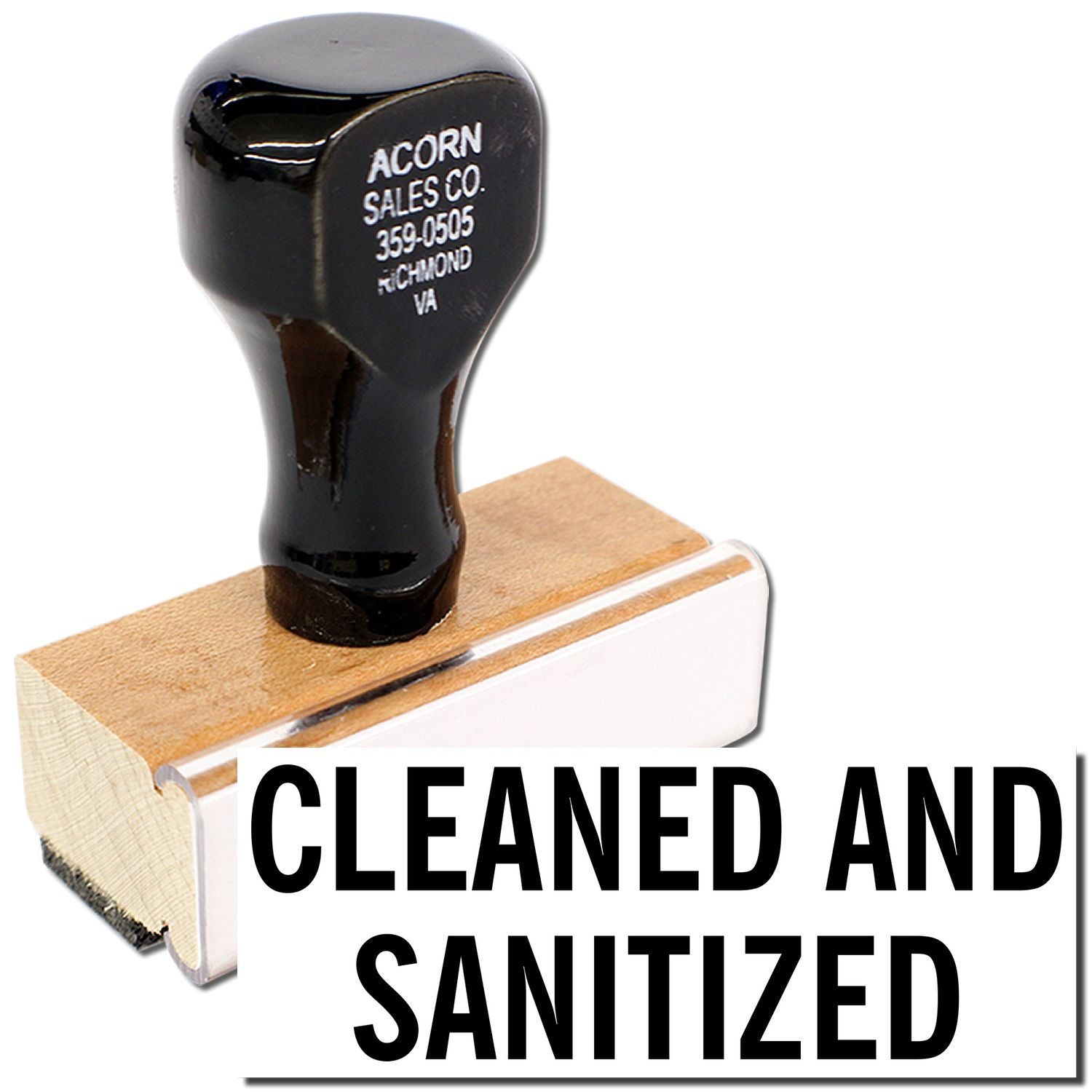 Cleaned and sanitized golf club head on display block, Accorn Sales Co. driver with used club cleaning hygiene banner for resale.